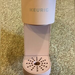 Keurig K-Mini Single-Serve K-Cup Pod Coffee Maker in Dusty Rose
